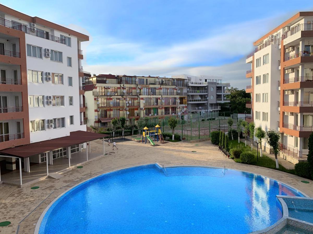 Riviera Fort Beach Apartments By Kalina Resort, 라브다 외부 사진