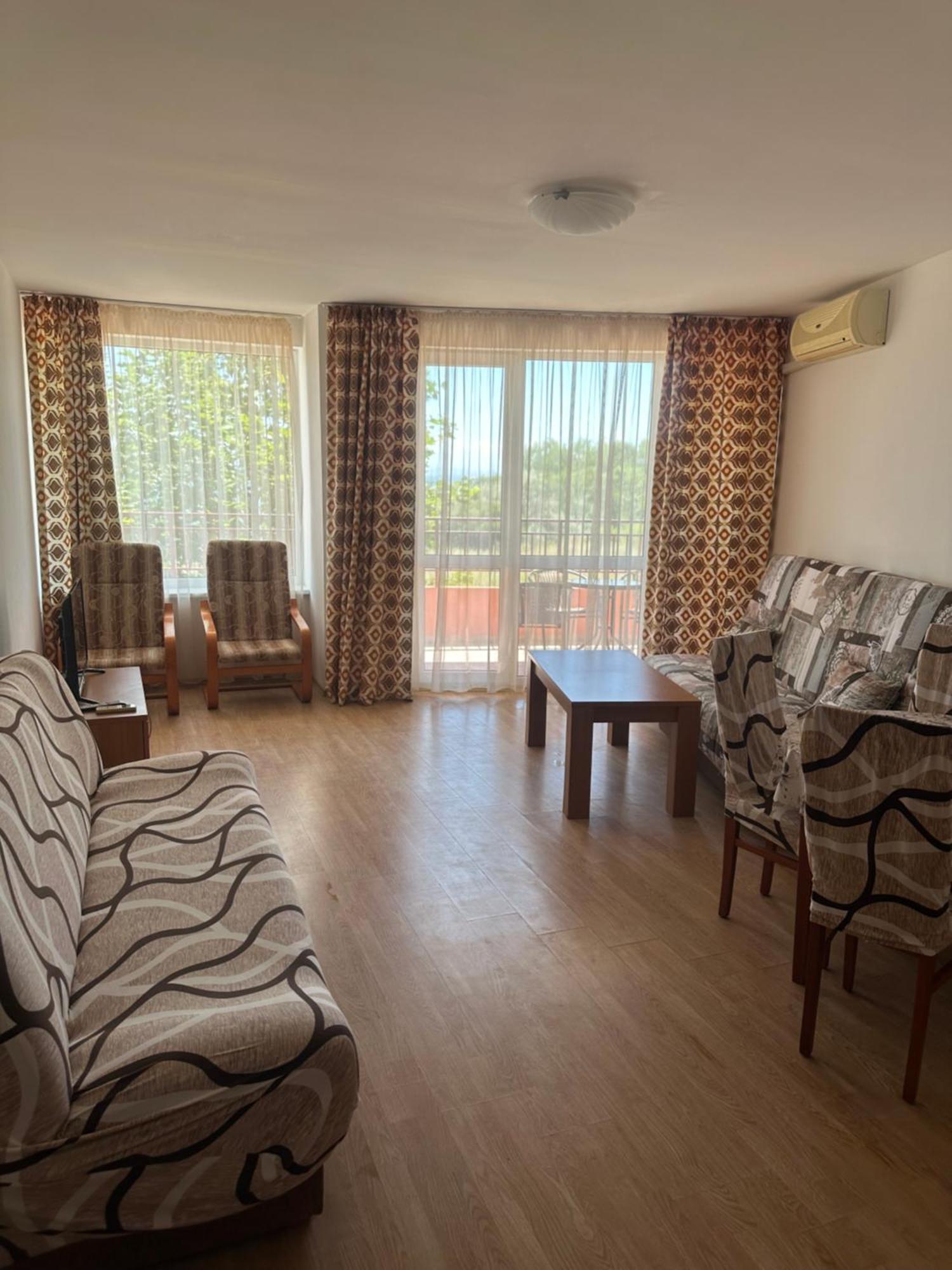 Riviera Fort Beach Apartments By Kalina Resort, 라브다 외부 사진