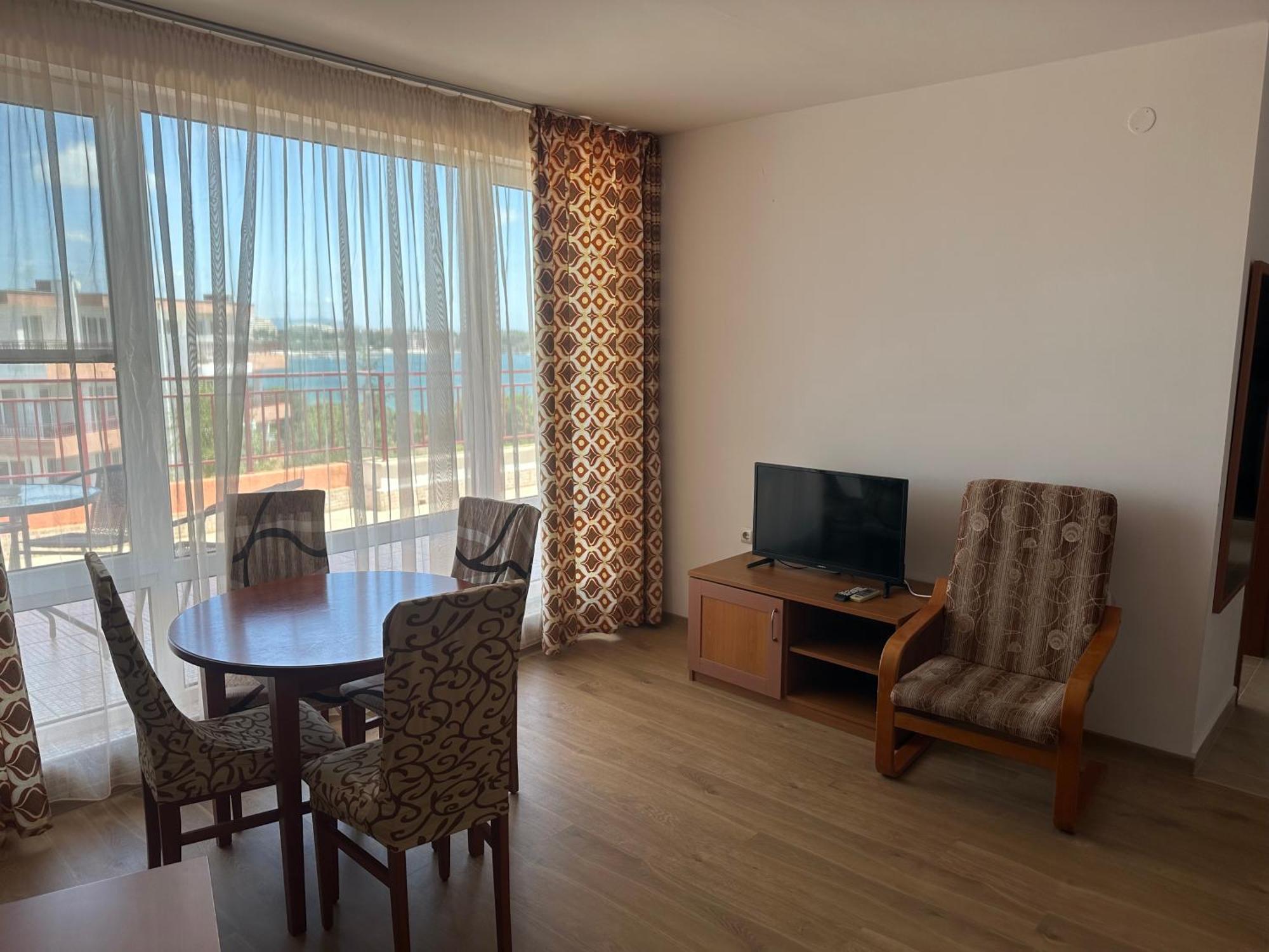 Riviera Fort Beach Apartments By Kalina Resort, 라브다 외부 사진